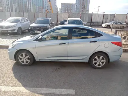 Hyundai Accent 2014 года за 4 500 000 тг. в Астана – фото 2