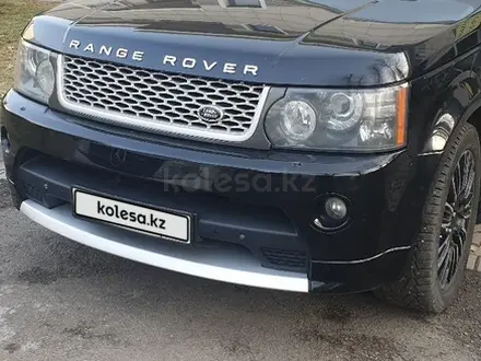 Land Rover Range Rover Sport 2010 года за 11 450 000 тг. в Алматы