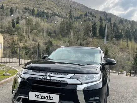 Mitsubishi Outlander 2020 года за 9 500 000 тг. в Алматы – фото 4