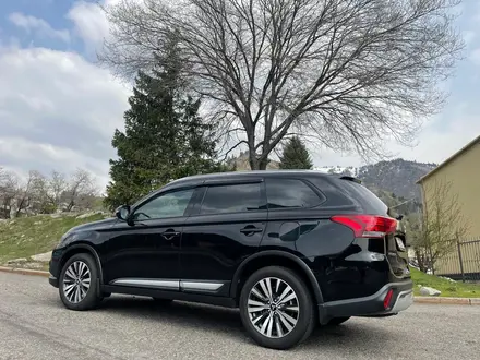 Mitsubishi Outlander 2020 года за 9 500 000 тг. в Алматы – фото 7