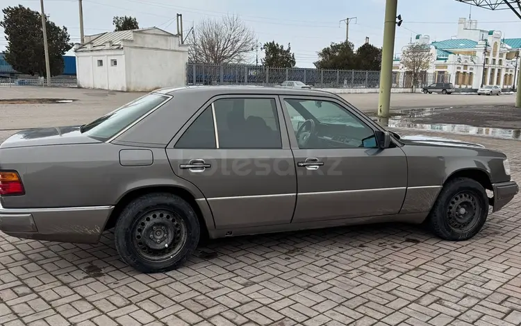 Mercedes-Benz E 230 1992 года за 1 450 000 тг. в Шымкент