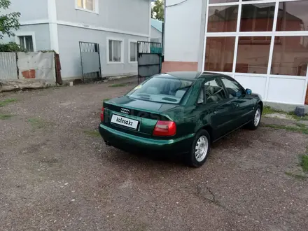 Audi A4 1996 года за 2 550 000 тг. в Уральск – фото 7