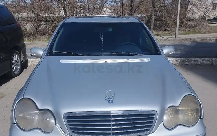 Mercedes-Benz C 240 2001 года за 2 600 000 тг. в Семей