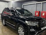 Toyota Land Cruiser 2017 годаүшін32 900 000 тг. в Астана – фото 2