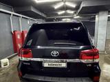 Toyota Land Cruiser 2017 годаүшін32 900 000 тг. в Астана – фото 5