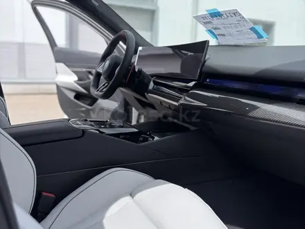 BMW M5 2026 года за 107 237 000 тг. в Усть-Каменогорск – фото 6