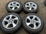 R17 Toyota 5/114.3 с резиной 215/60/17 Bridgestone зимаүшін240 000 тг. в Алматы – фото 2