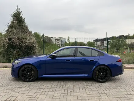 BMW M5 2024 года за 87 000 000 тг. в Алматы – фото 20