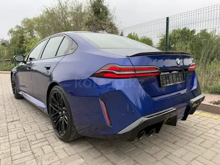 BMW M5 2024 года за 87 000 000 тг. в Алматы – фото 24