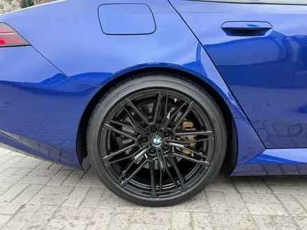 BMW M5 2024 года за 87 000 000 тг. в Алматы – фото 28