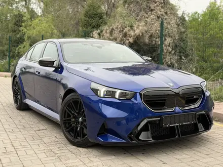 BMW M5 2024 года за 87 000 000 тг. в Алматы – фото 2