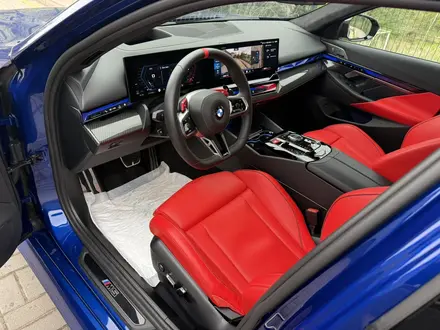 BMW M5 2024 года за 87 000 000 тг. в Алматы – фото 41