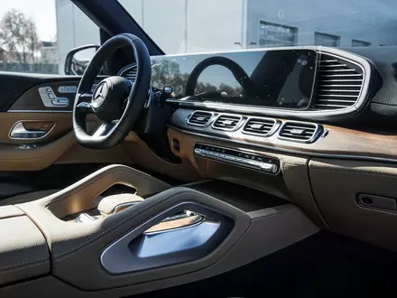 Mercedes-Benz GLS 450 4MATIC 2025 года за 81 000 000 тг. в Караганда – фото 10