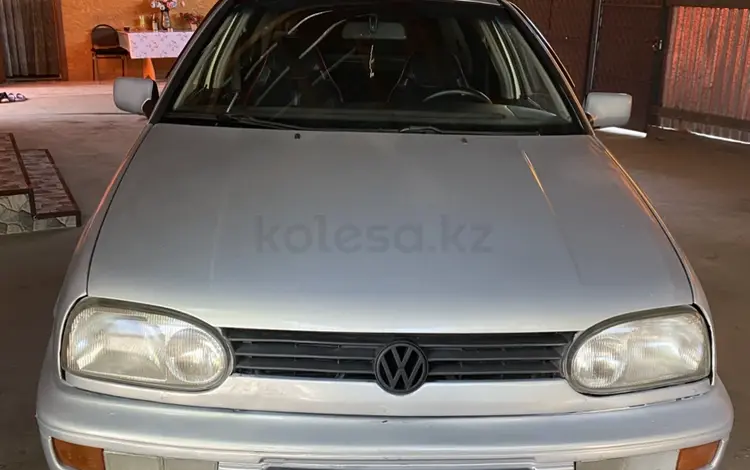 Volkswagen Golf 1995 годаүшін1 500 000 тг. в Алматы