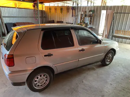 Volkswagen Golf 1995 года за 1 500 000 тг. в Алматы – фото 4