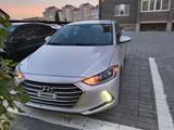 Hyundai Elantra 2017 года за 7 800 000 тг. в Актобе