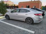 Hyundai Elantra 2017 года за 7 800 000 тг. в Актобе – фото 2