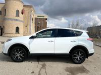 Toyota RAV4 2018 годаүшін12 950 000 тг. в Уральск