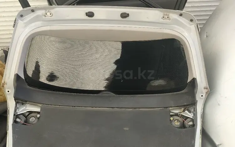 Крышка багажника седан универсал за 40 000 тг. в Алматы