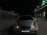 Mercedes-Benz C 180 2001 года за 3 500 000 тг. в Актобе – фото 5