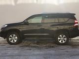 Toyota Land Cruiser Prado 2013 года за 15 990 000 тг. в Астана – фото 2