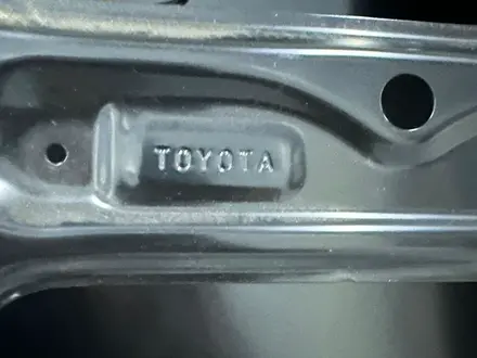 Дверь передняя левая для TOYOTA LAND CRUISER 200 (2016-2021) за 330 000 тг. в Астана – фото 4