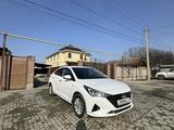 Hyundai Accent 2021 годаfor7 900 000 тг. в Алматы