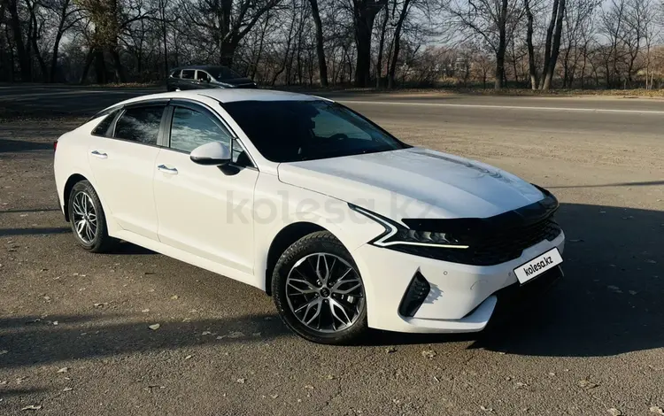 Kia K5 2021 года за 11 200 000 тг. в Алматы