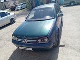 Volkswagen Golf 2000 годаүшін1 200 000 тг. в Уральск