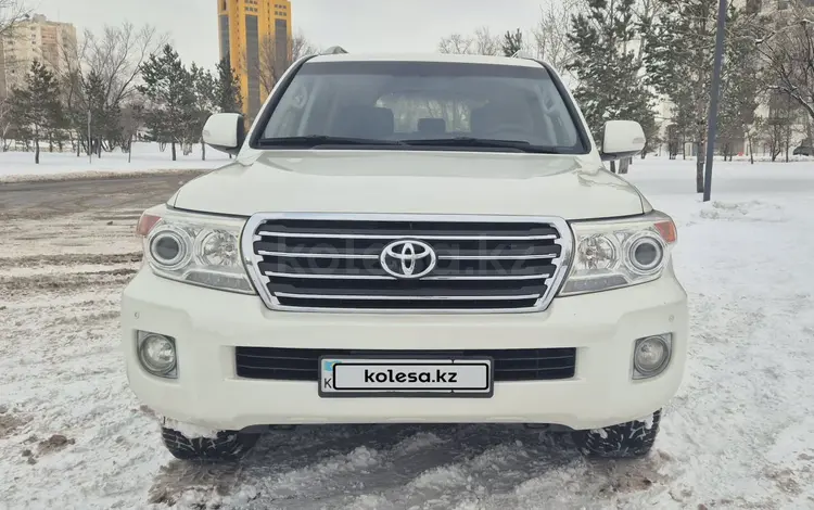 Toyota Land Cruiser 2013 годаfor22 800 000 тг. в Астана