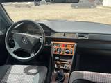 Mercedes-Benz E 200 1990 годаүшін2 121 212 тг. в Актау – фото 3