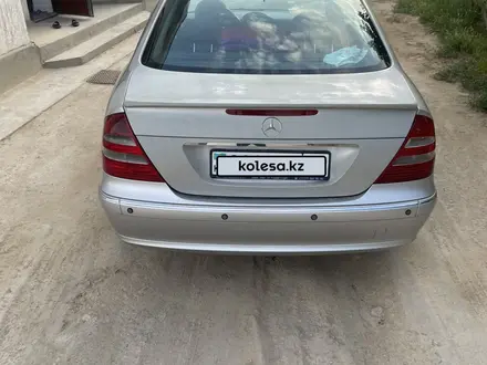 Mercedes-Benz E 320 2003 года за 3 100 000 тг. в Актау – фото 4