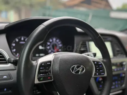 Hyundai Sonata 2015 года за 8 500 000 тг. в Алматы – фото 11