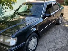 Mercedes-Benz E-Class, 1990