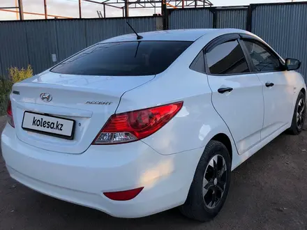 Hyundai Accent 2014 года за 5 150 000 тг. в Караганда – фото 2