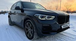 BMW X5 2019 года за 29 500 000 тг. в Астана – фото 2