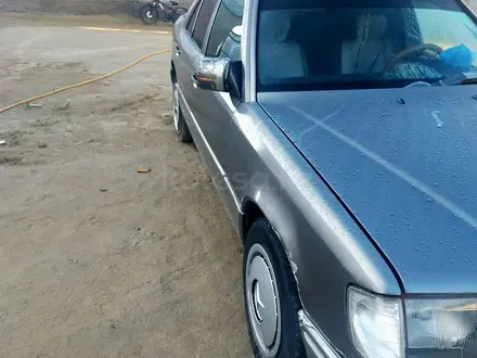 Mercedes-Benz E 230 1990 года за 1 250 000 тг. в Кызылорда – фото 2