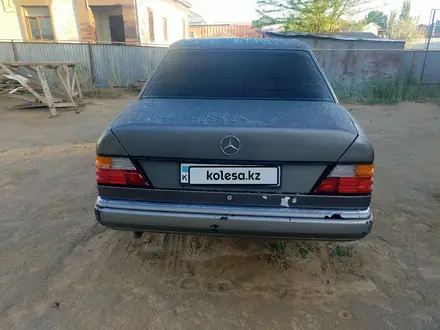 Mercedes-Benz E 230 1990 года за 1 250 000 тг. в Кызылорда – фото 4