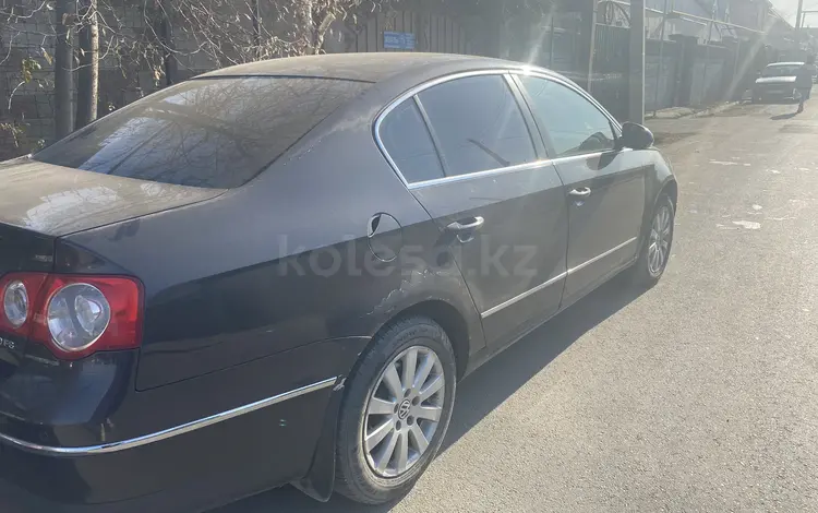 Volkswagen Passat 2006 годаүшін3 500 000 тг. в Алматы