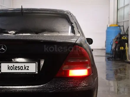 Mercedes-Benz C 180 2003 годаүшін3 000 000 тг. в Астана – фото 6