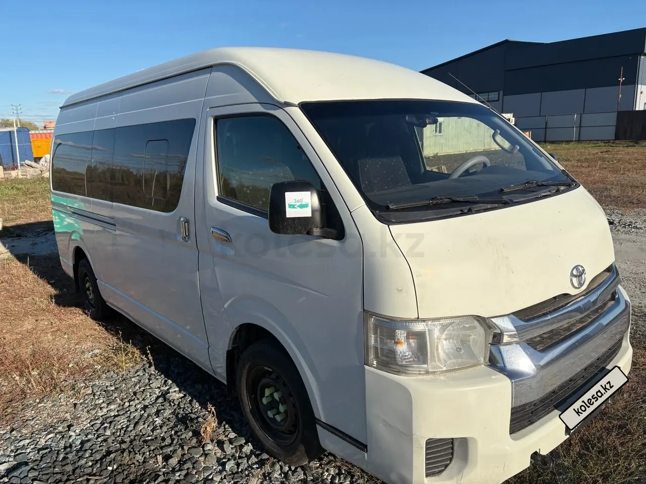 Toyota HiAce, 2016