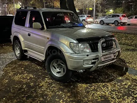 Toyota Land Cruiser Prado 2000 года за 7 200 000 тг. в Алматы – фото 2