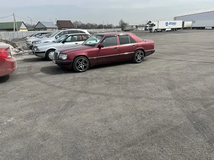 Mercedes-Benz E 260 1991 года за 1 800 000 тг. в Алматы – фото 19