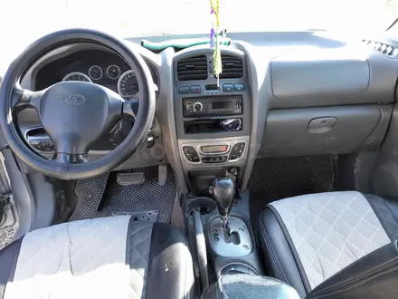 Hyundai Santa Fe 2008 года за 3 200 000 тг. в Актобе – фото 4