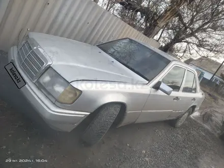 Mercedes-Benz E 200 1992 года за 1 000 000 тг. в Астана – фото 2