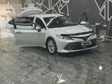 Toyota Camry 2019 годаfor14 800 000 тг. в Актау – фото 2