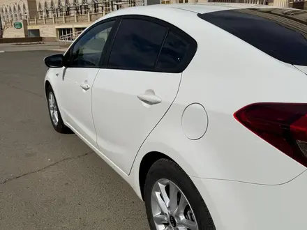 Kia Cerato 2018 года за 7 400 000 тг. в Уральск – фото 2