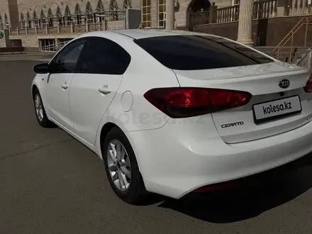 Kia Cerato 2018 года за 7 400 000 тг. в Уральск – фото 3