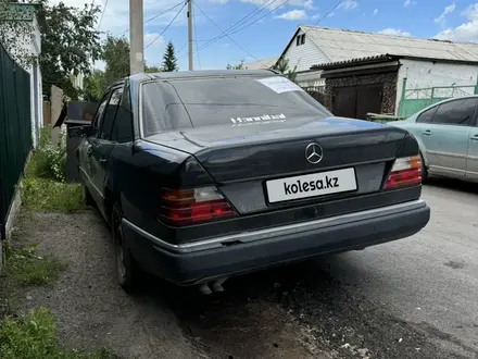 Mercedes-Benz E 200 1991 года за 1 300 000 тг. в Караганда – фото 4