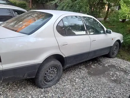 Toyota Camry 1998 года за 1 000 000 тг. в Усть-Каменогорск – фото 3